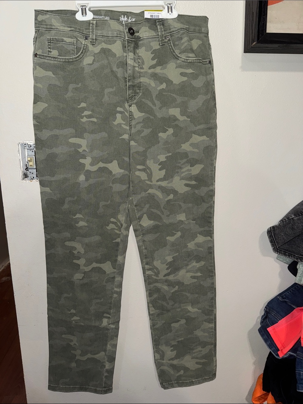 NWT Women’s style and Co camouflage jeans